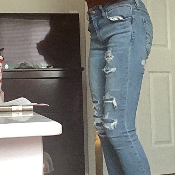 These are the American Eagle skinny jeans! they’ve been worn by me twice! - Picture 3 of 7